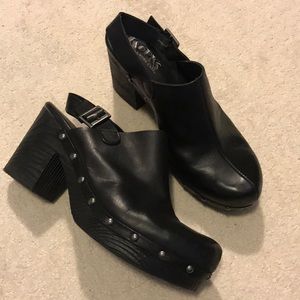 Kork-ease clogs sz 9 Black